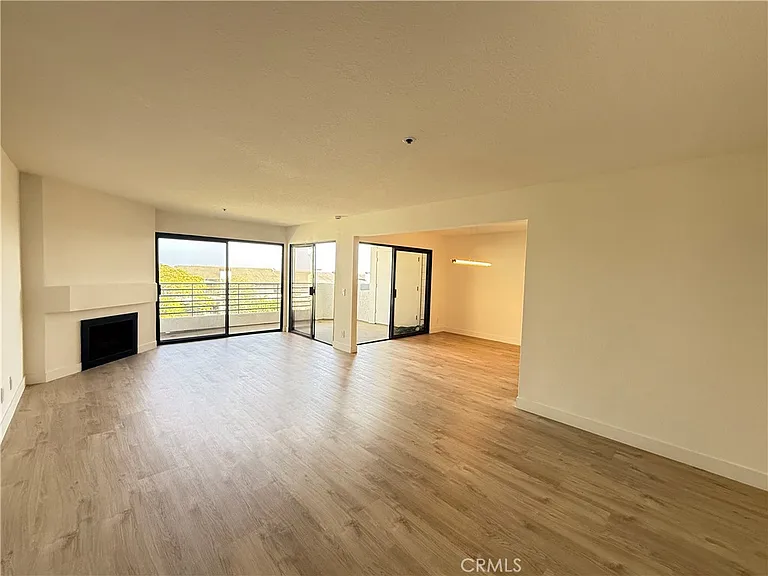 260 Cagney Ln #209 — Photo 6
