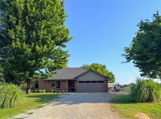 202 W 1st St, Wanette, OK 74878