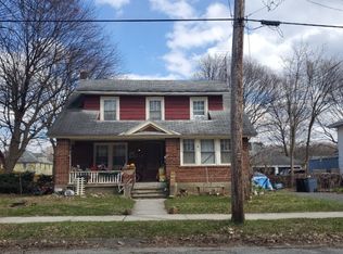 17 Hollister St, Pittsfield, MA 01201