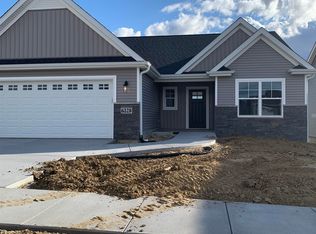 1500 Colonial Ct, Eldridge, IA 52748