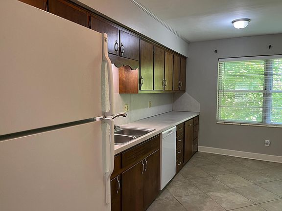 View 2 Kitchen