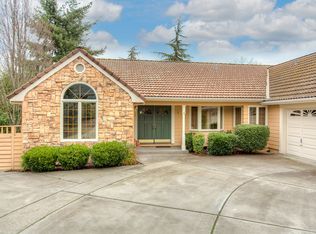 1033 Black Oak Dr, Medford, OR 97504