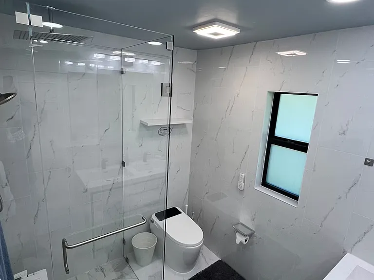 Bathroom 1 off of Queen bedroom by pool