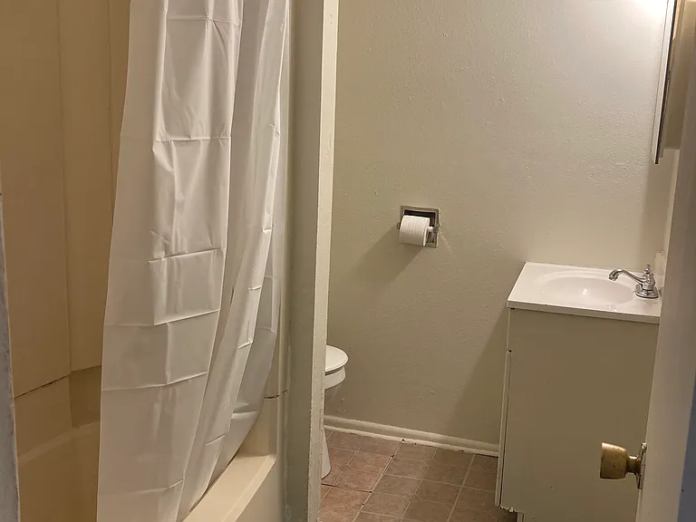 127 Raffet St #127 — Photo 6