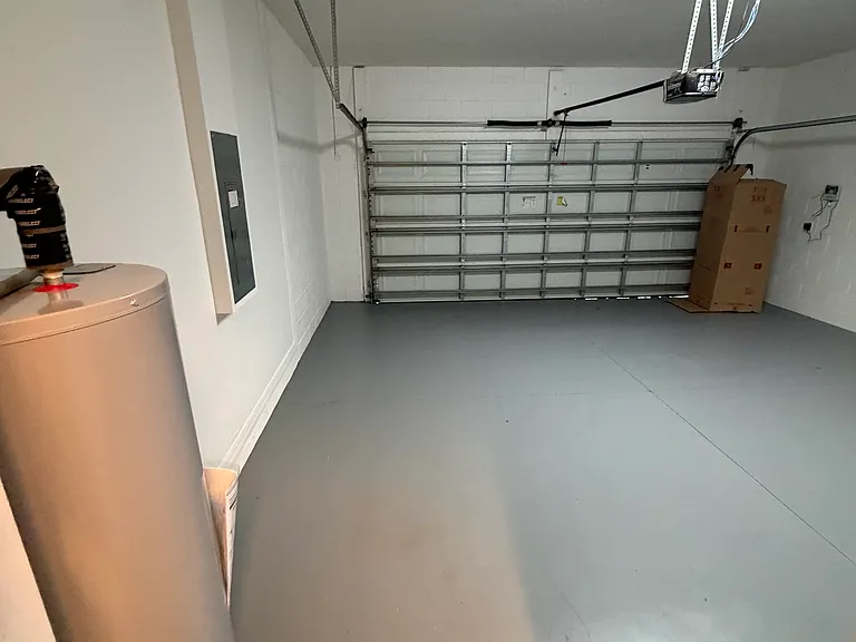 Garage Pic 1