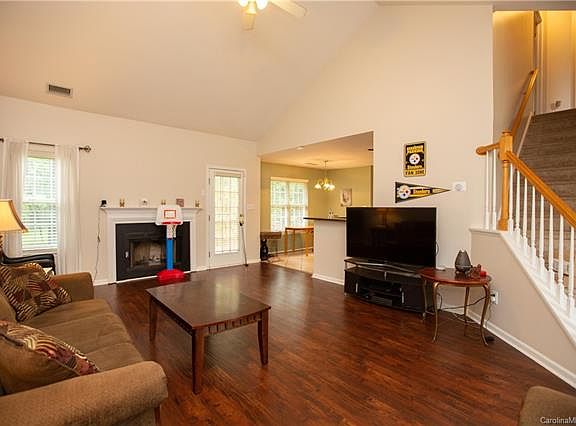 4th image of 6201 Spanish Moss Ln