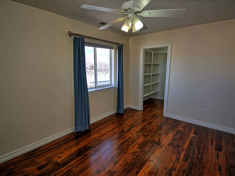 9204 Calistoga Ave NE — Photo 21