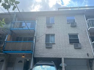 7628 Grand Central Pkwy, Forest Hills, NY 11375