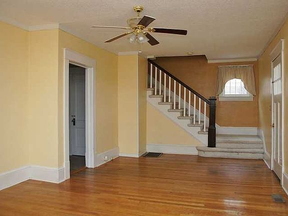 3rd image of 1326 Belleview Ave SE