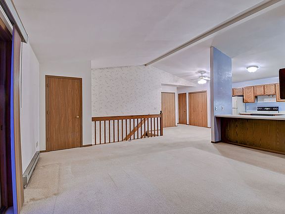 3rd image of 808 Worthington Ct Unit A