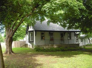 205 E Linden St, Marine, IL
