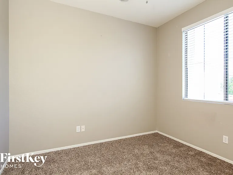 1848 E Dunbar Dr — Photo 10