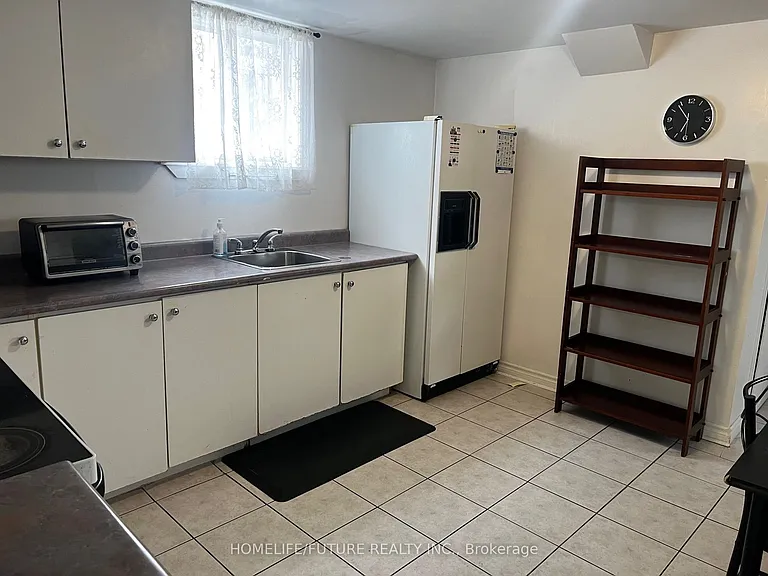 27 Winstanly Cres #BASEMENT — Photo 9