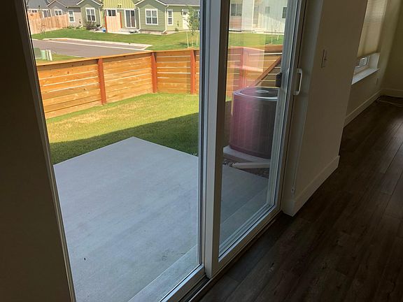 4th image of 3035 Breeze Ln