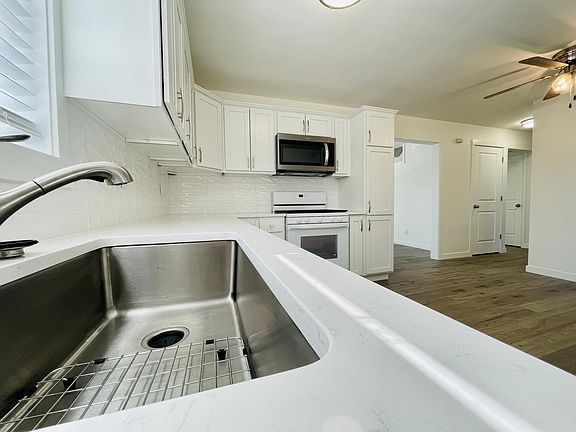 4th image of 2553 Tampico Dr