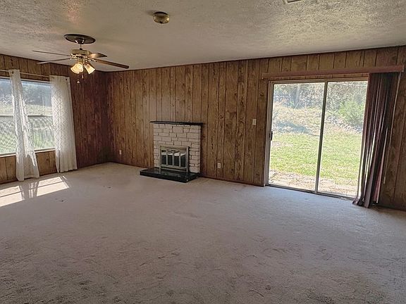 4th image of 235 Indian Creek Rd