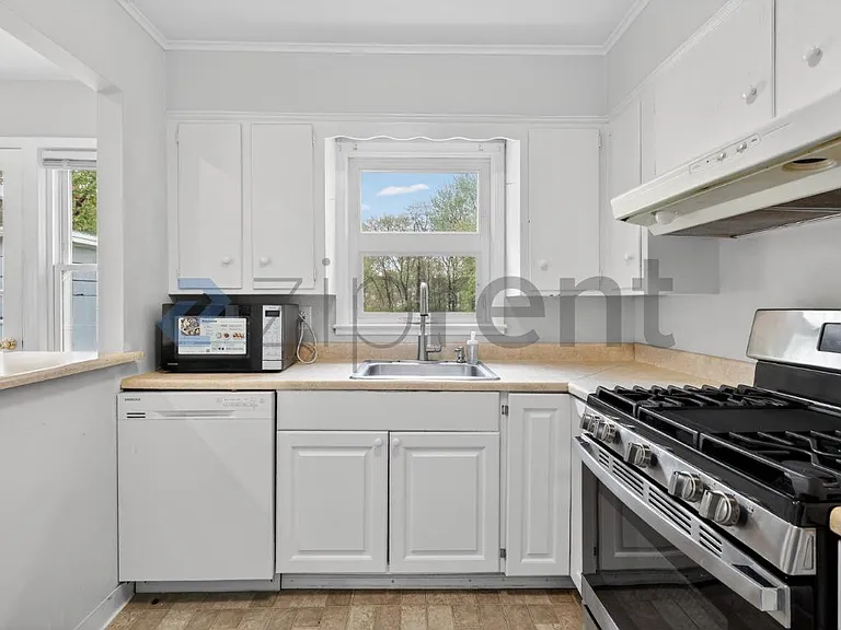 30 Mary Ln — Photo 8