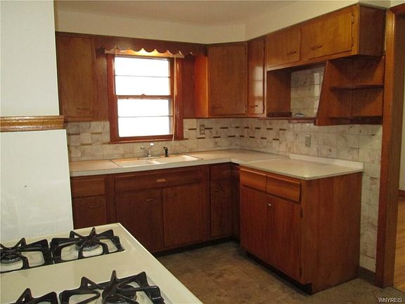 2nd image of 14 Hiler Ave