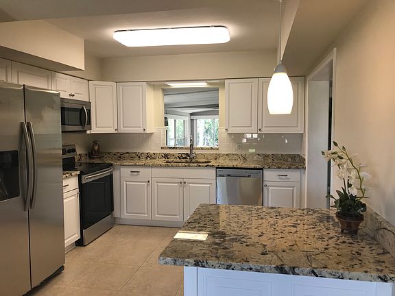 2nd image of 586 Beach Ave