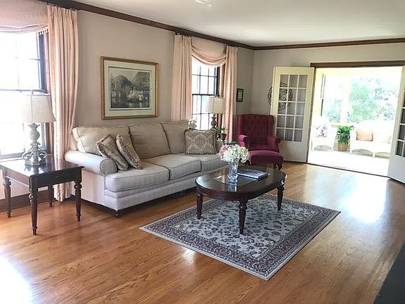 3rd image of 3644 Talahi Dr