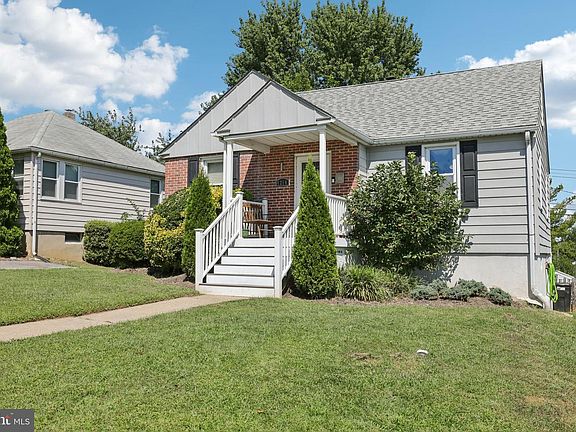 3rd image of 4214 Thorncliff Rd