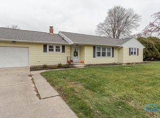 422 Henry Dr, Woodville, OH 43469