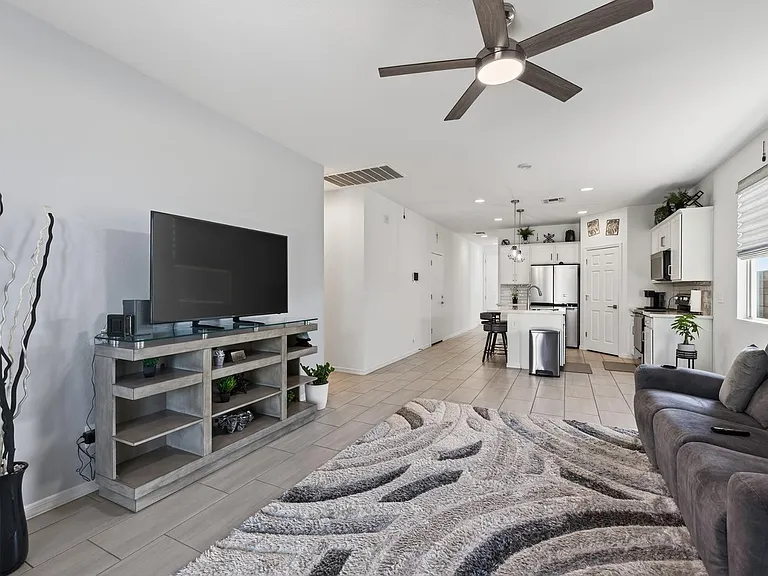 36354 W San Clemente Ave — Photo 5
