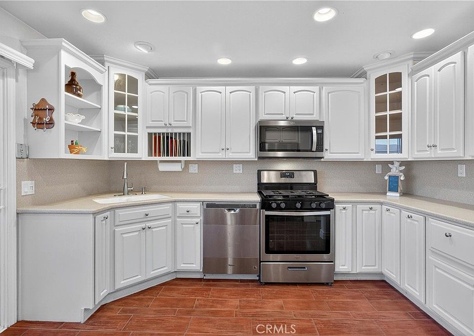 1st image of 848 Tangerine St