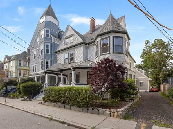 191 Davis Ave, Brookline, MA 02445