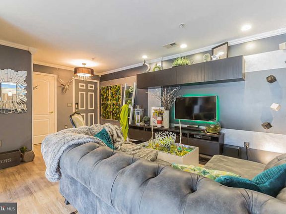 3rd image of 139 Lionheart Ln #139
