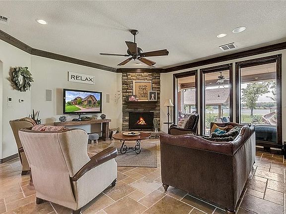5th image of 716 Pintail Ct