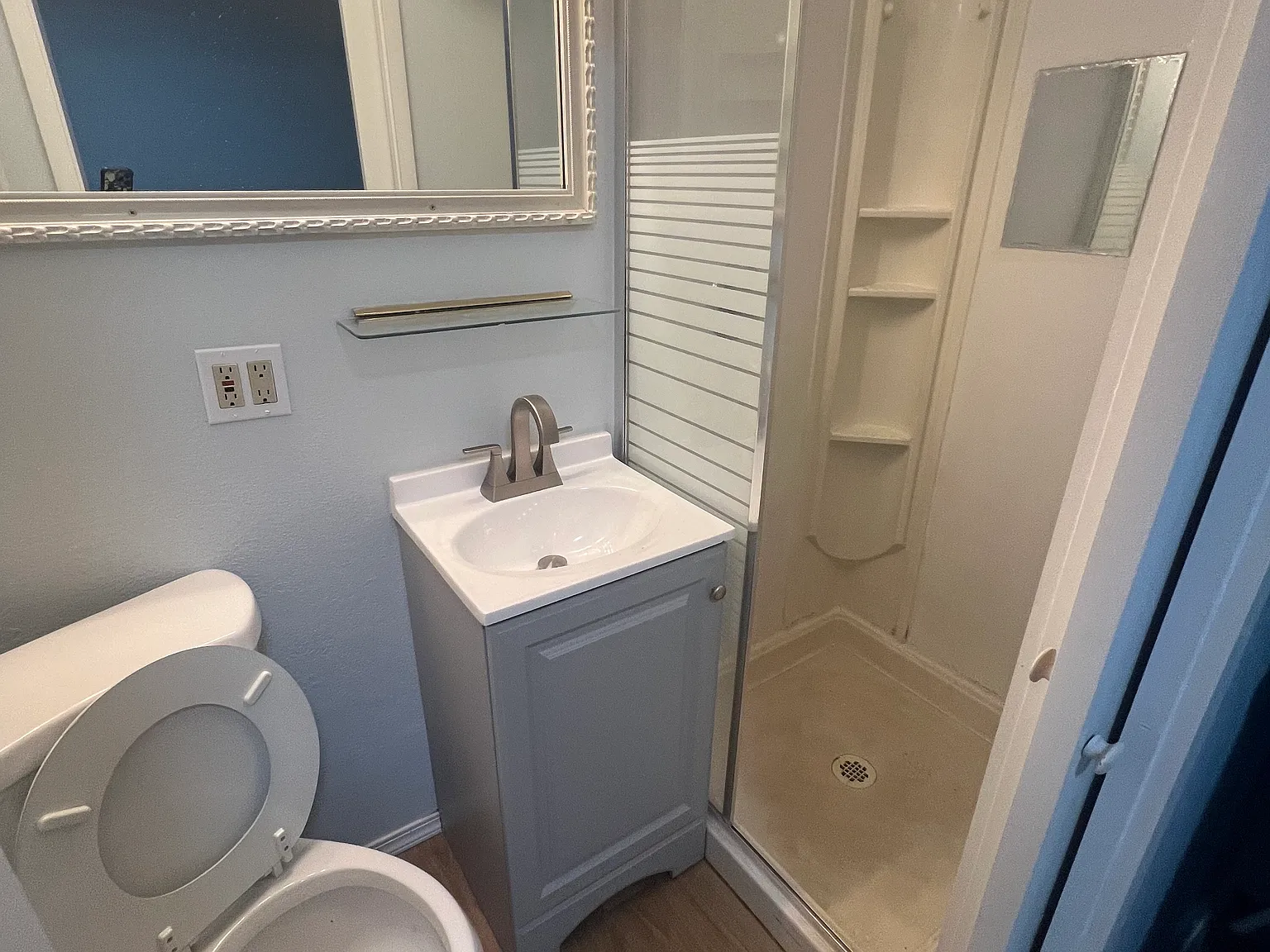 4 bed, 2700 sqft, $2,750 — Photo 2