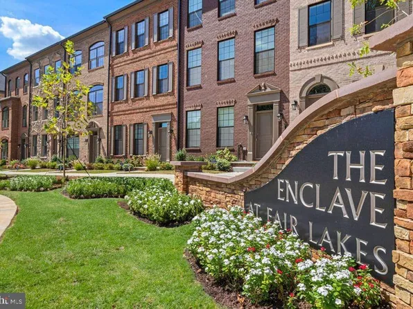 12534 Cadence Dr, Fairfax, VA 22033