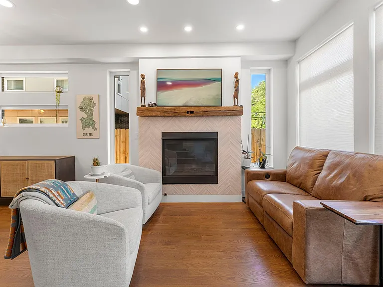 1389 N Xavier St — Photo 6
