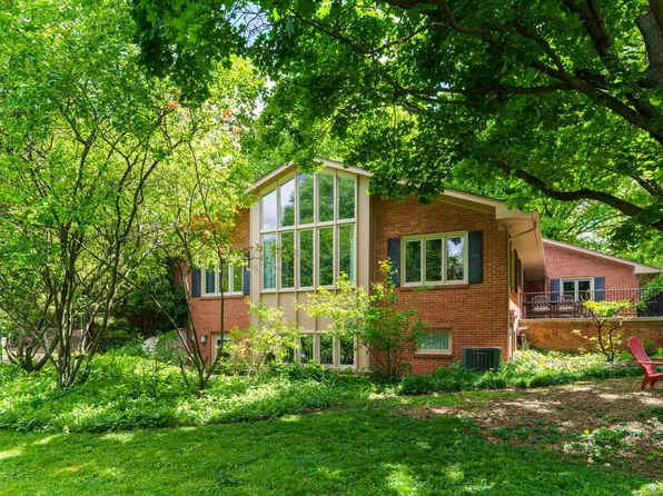 293 Ceramic Dr, Columbus, OH 43214