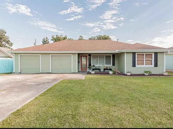 4722 Lawndale Ave, Groves, TX 77619