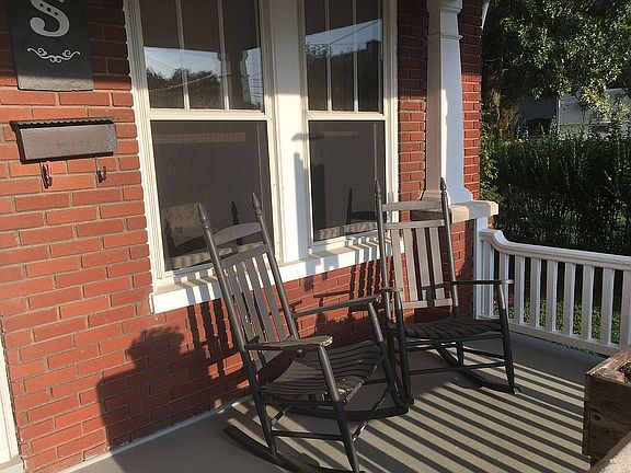 Front Porch:Watch the Sunset