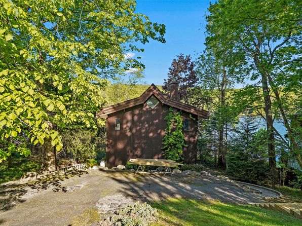 21 Chippewa Road, Putnam Valley, NY 10579