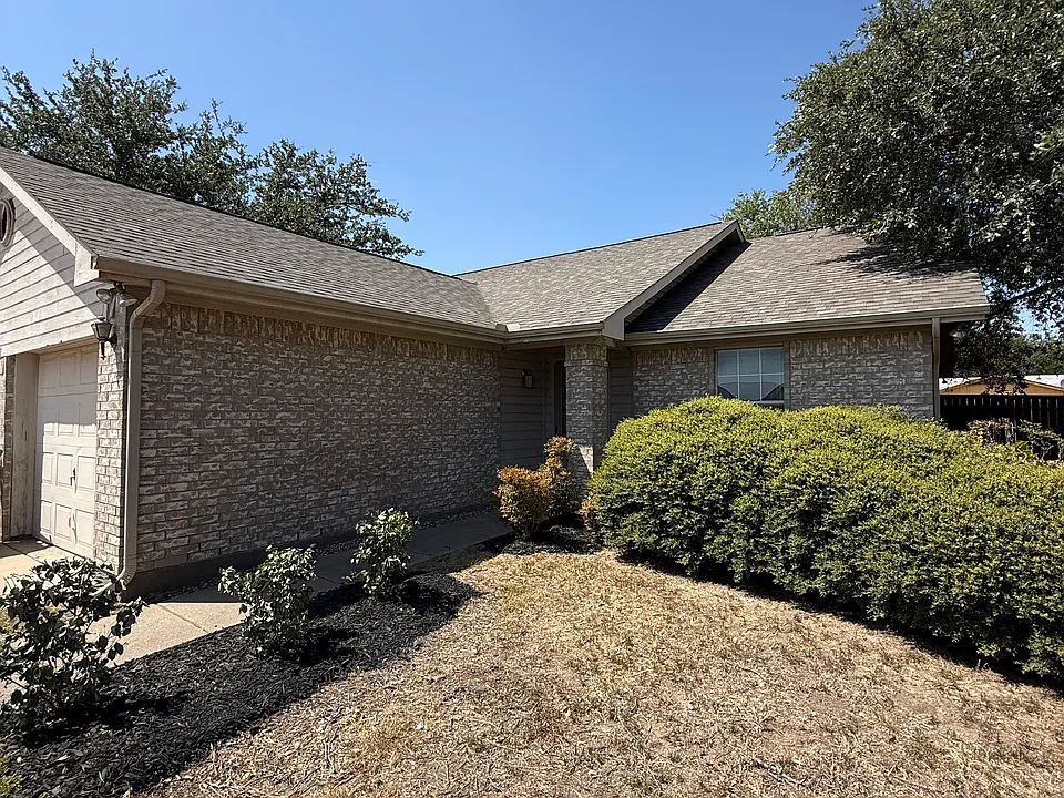 8002 Marielle Cir