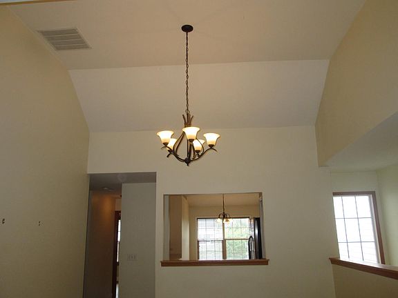 4th image of 80 Fulbright Ln #80
