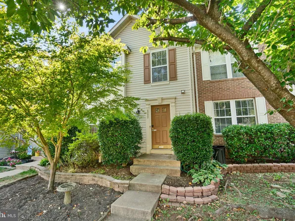 6992 Rogue Forest Ln, Gainesville, VA 20155