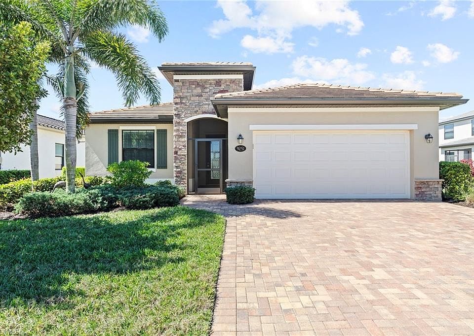 1st image of 9251 Woodhurst DR