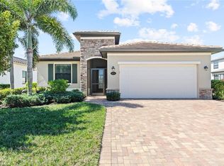 9251 Woodhurst Dr, Naples, FL 34120