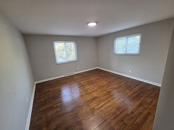4th image of 4182 Ruckle Ave #1
