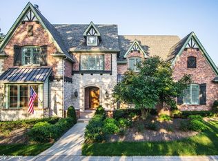 2304 Throughwoods Dr, Valparaiso, IN 46385