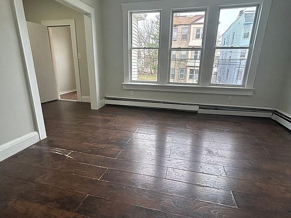3rd image of 188 22nd St Floor 2