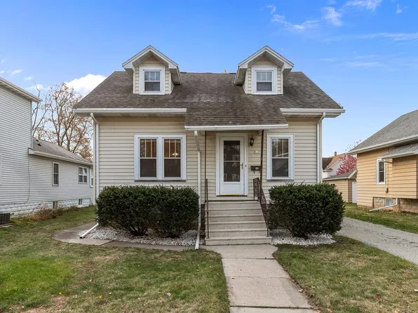 919 West 5th AVENUE, Oshkosh, WI 54902