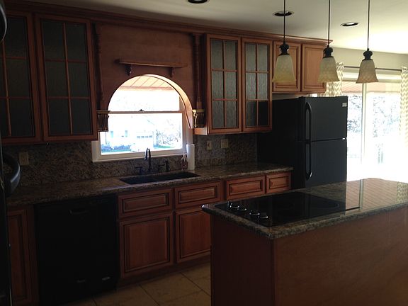 2nd image of 43 Diamond Ln