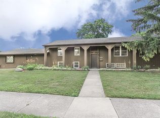 35 Saint Armand Ln, Wheeling, IL 60090