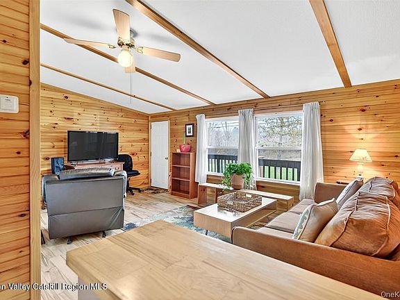 3rd image of 448 Sand Hill Road